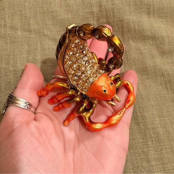 Tchotchke - Gold and Orange Scorpion Trinket Box NWT NIB - Picture 4 of 5